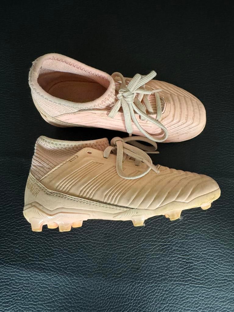 Adidas voetbalschoenen maat 29, Sport en Fitness, Voetbal, Ophalen, Gebruikt, Maat XS of kleiner, Schoenen