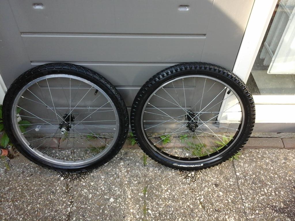 voorwiel 20 inch wiel 20 inch compleet, Fietsen en Brommers, Fietsonderdelen, Ophalen of Verzenden, Wiel