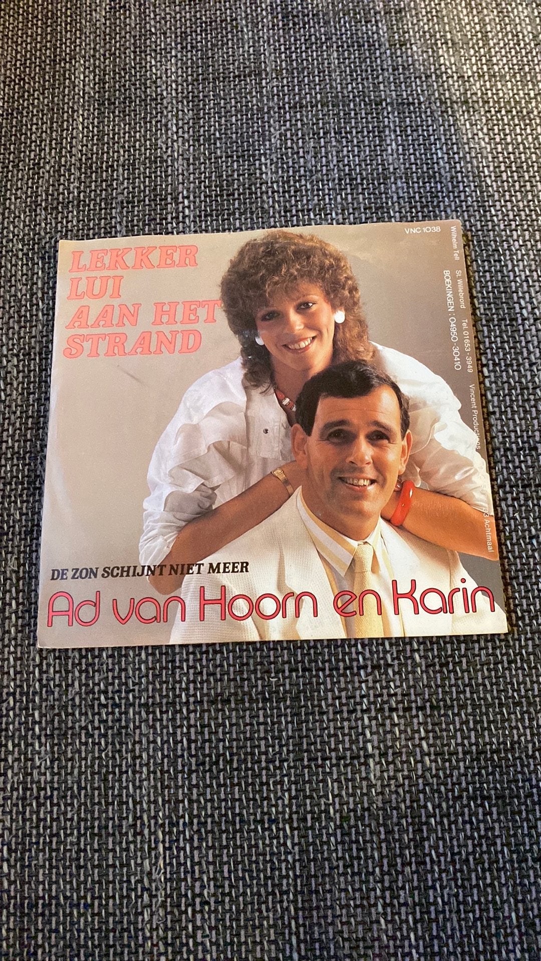 Vinyl single Ad van Hoorn & Karin Lekker lui aan het strand, Ophalen of Verzenden, Zo goed als nieuw, Nederlandstalig