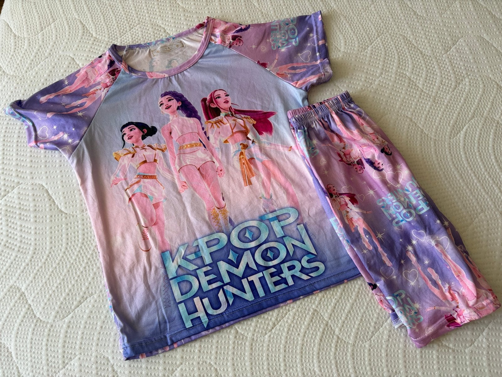 K-Pop Demon Hunters Pyjama Maat 140, Ophalen of Verzenden, Zo goed als nieuw, Maat 42/44 (L)