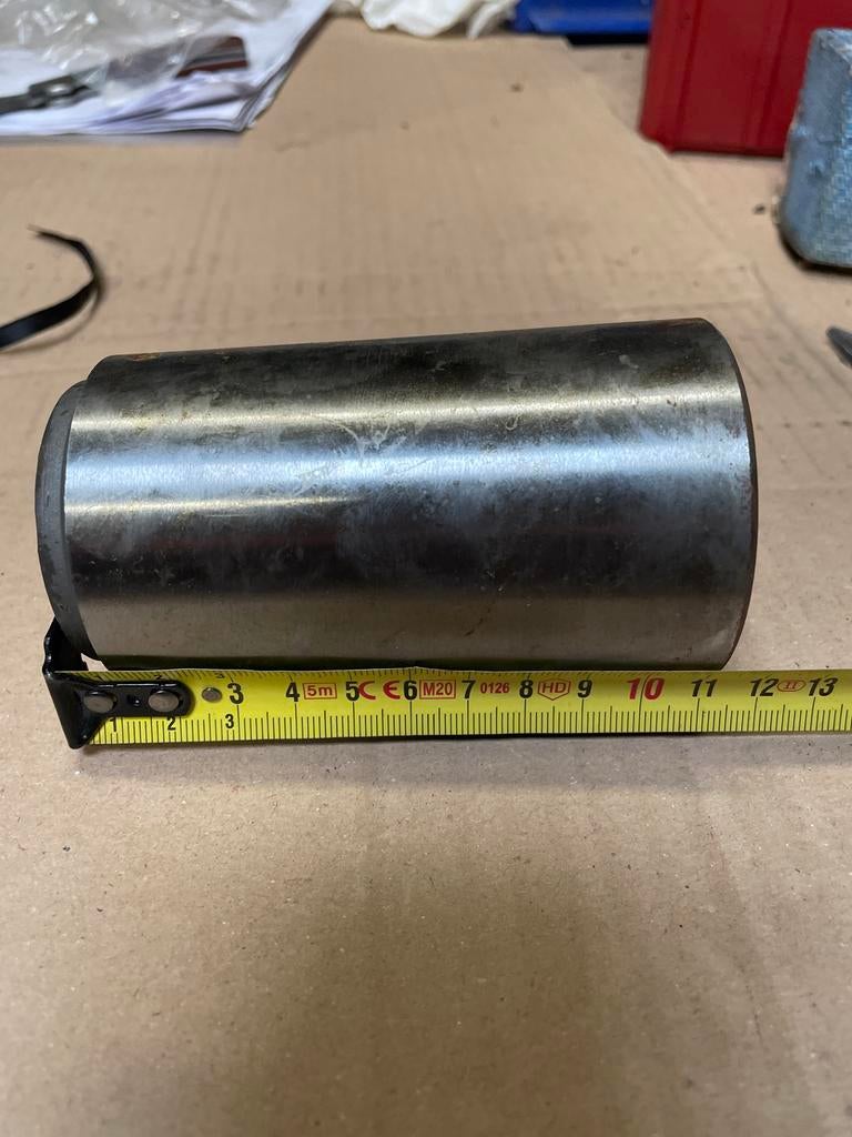 Metalen conische  cilinder/bus - 12 cm lang, 6.5 cm diameter, Ophalen of Verzenden, Gebruikt
