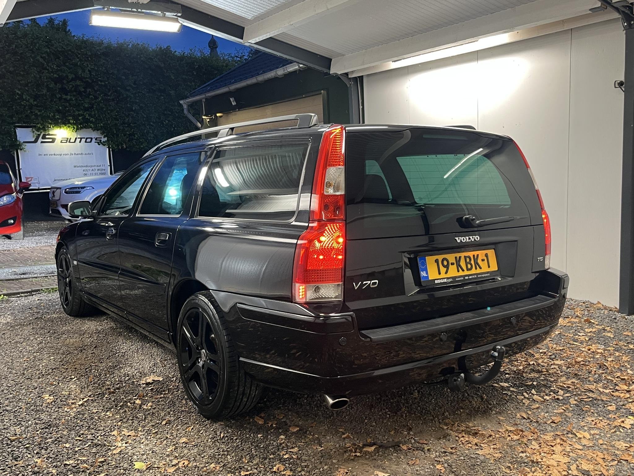 Volvo V70 2.4 T5 260PK AUT 6-2005 LEDER NAVI XENON SCHF.DAK, Auto's, Zwart, Zwart, 84 €/maand, 750 kg