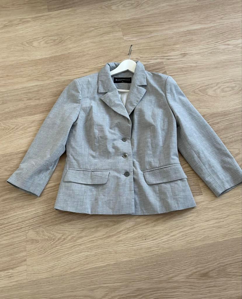 Expresso blazer. Lichtgrijs. Mt. 38, Maat 38/40 (M), Ophalen of Verzenden, Zo goed als nieuw, Jasje