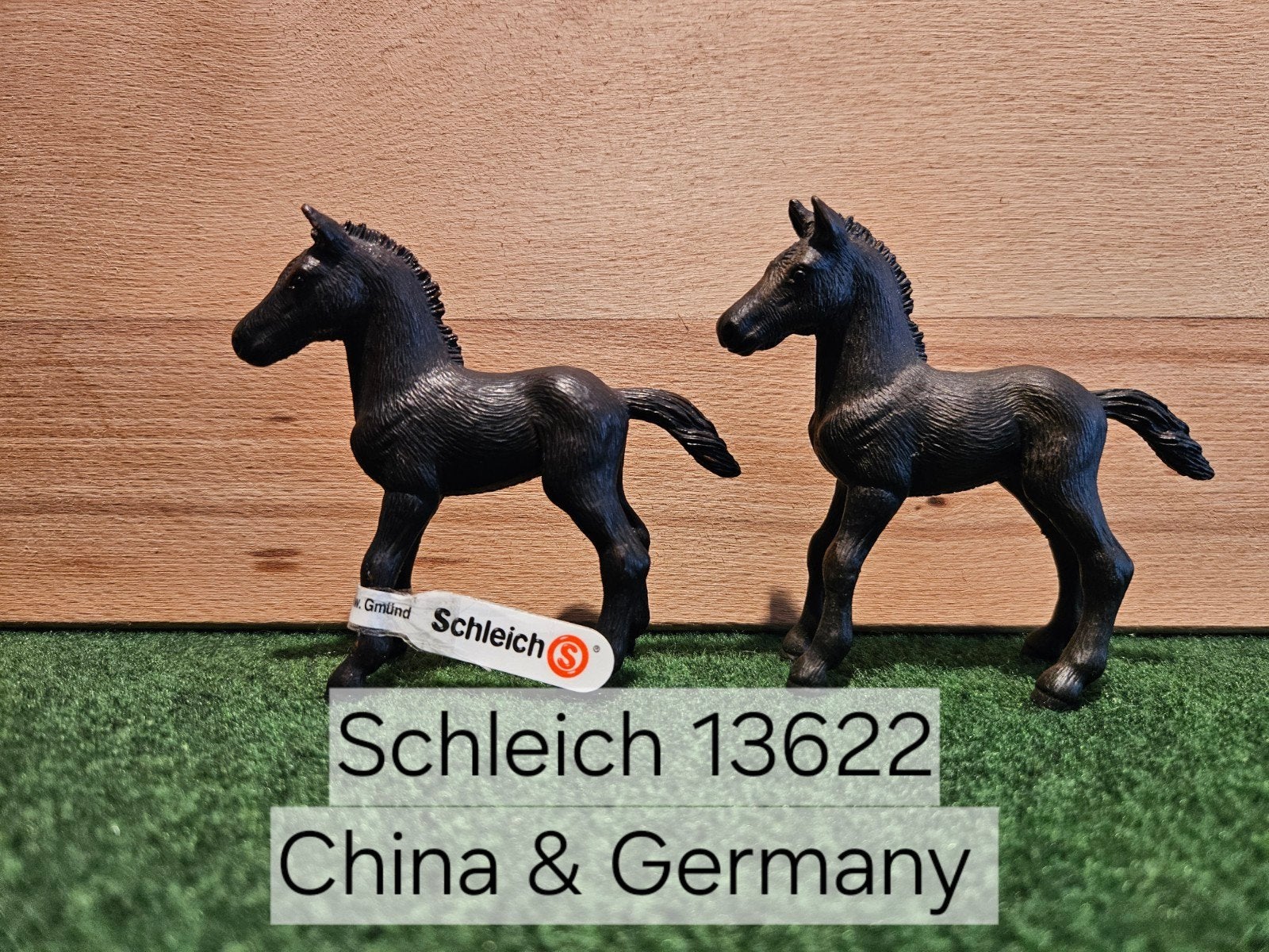 Schleich 13622 Fries veulen met of zonder vaantje uit 2007, Ophalen of Verzenden, Zo goed als nieuw, Paard, Beeldje of Figuurtje