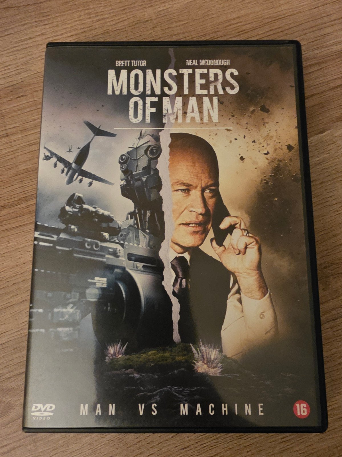 Monsters of man , Brett tutor, Alle leeftijden, Ophalen of Verzenden, Zo goed als nieuw