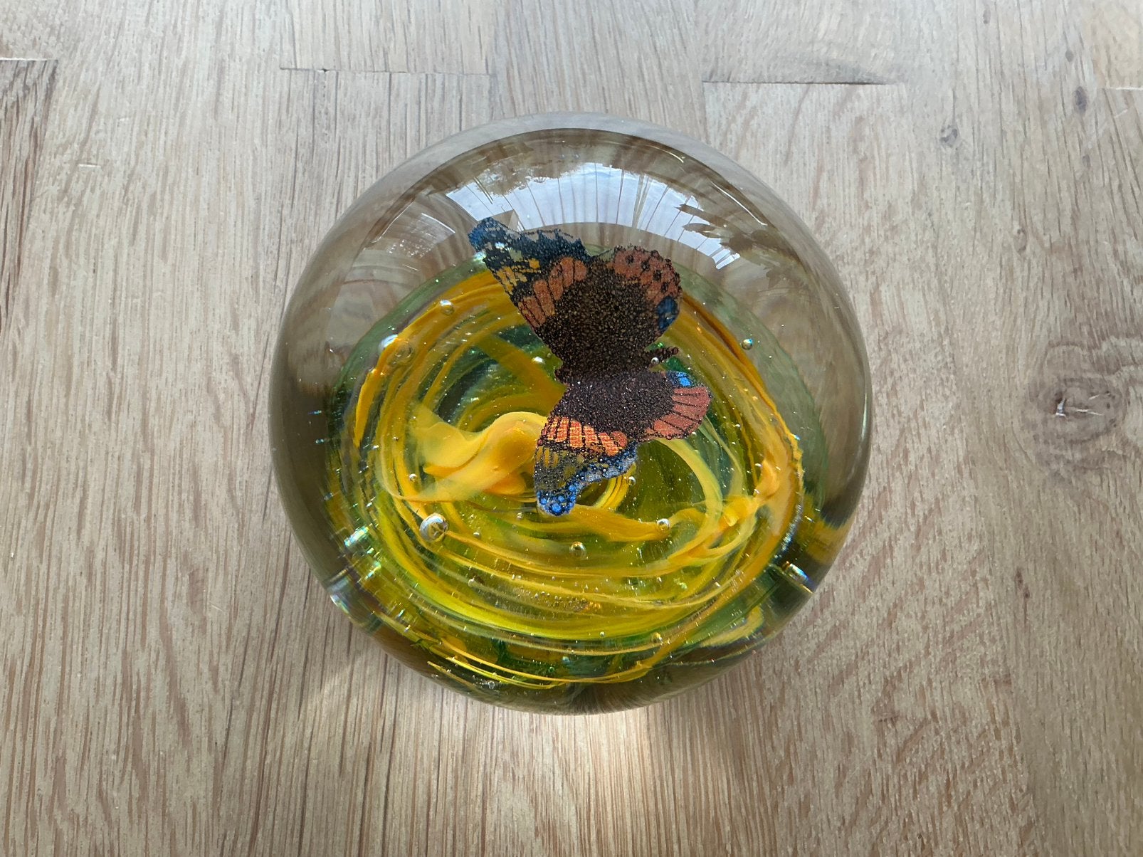 Presse paper glas met vlinder., Antiek en Kunst, Ophalen of Verzenden