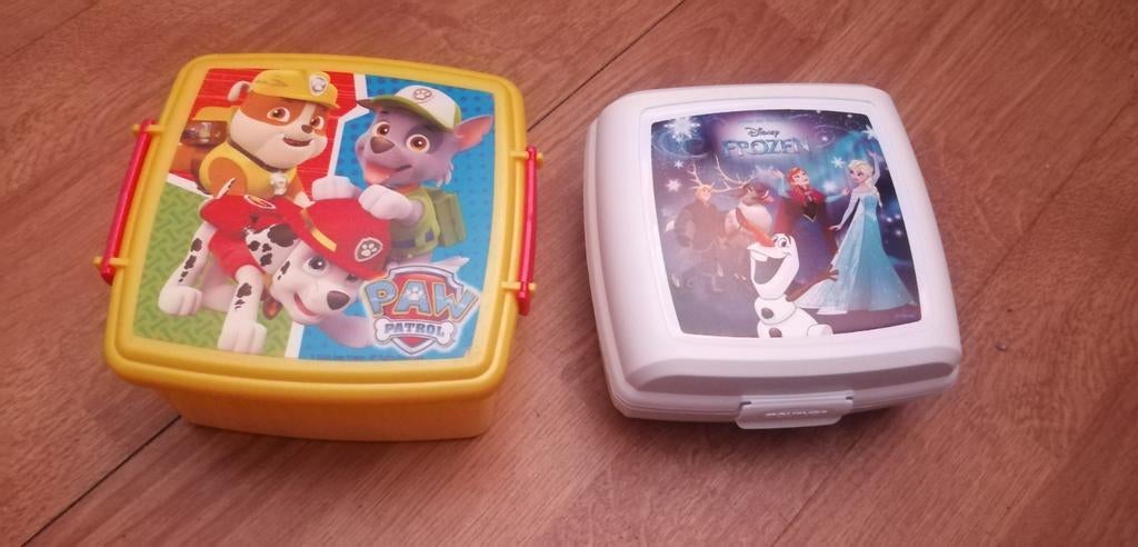 kinder Lunchbox 2 stuks, Ophalen of Verzenden