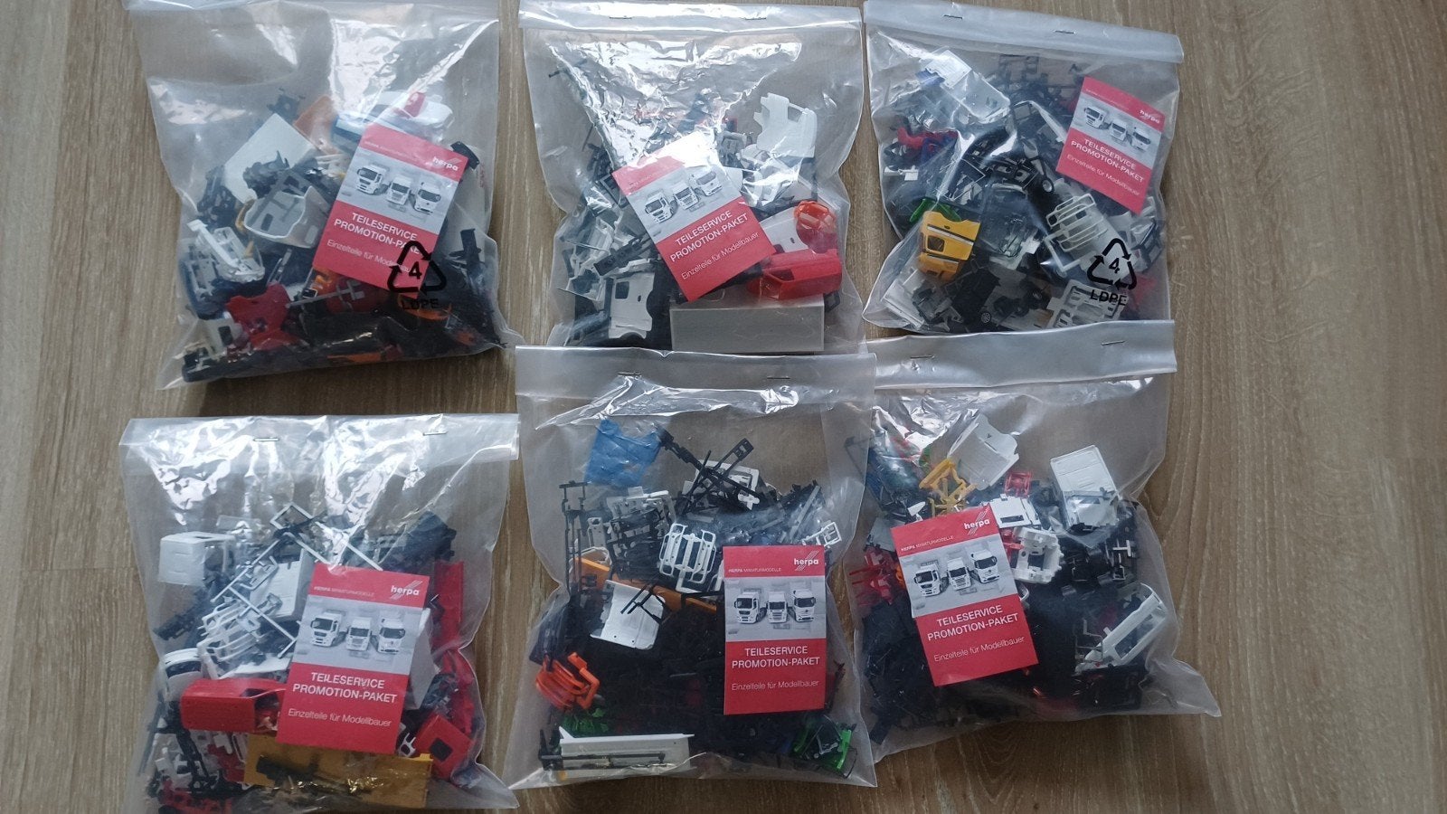 Herpa teilepaket klein zakje met 100 gram onderdelen, Ophalen of Verzenden, Nieuw, Bus of Vrachtwagen, Herpa