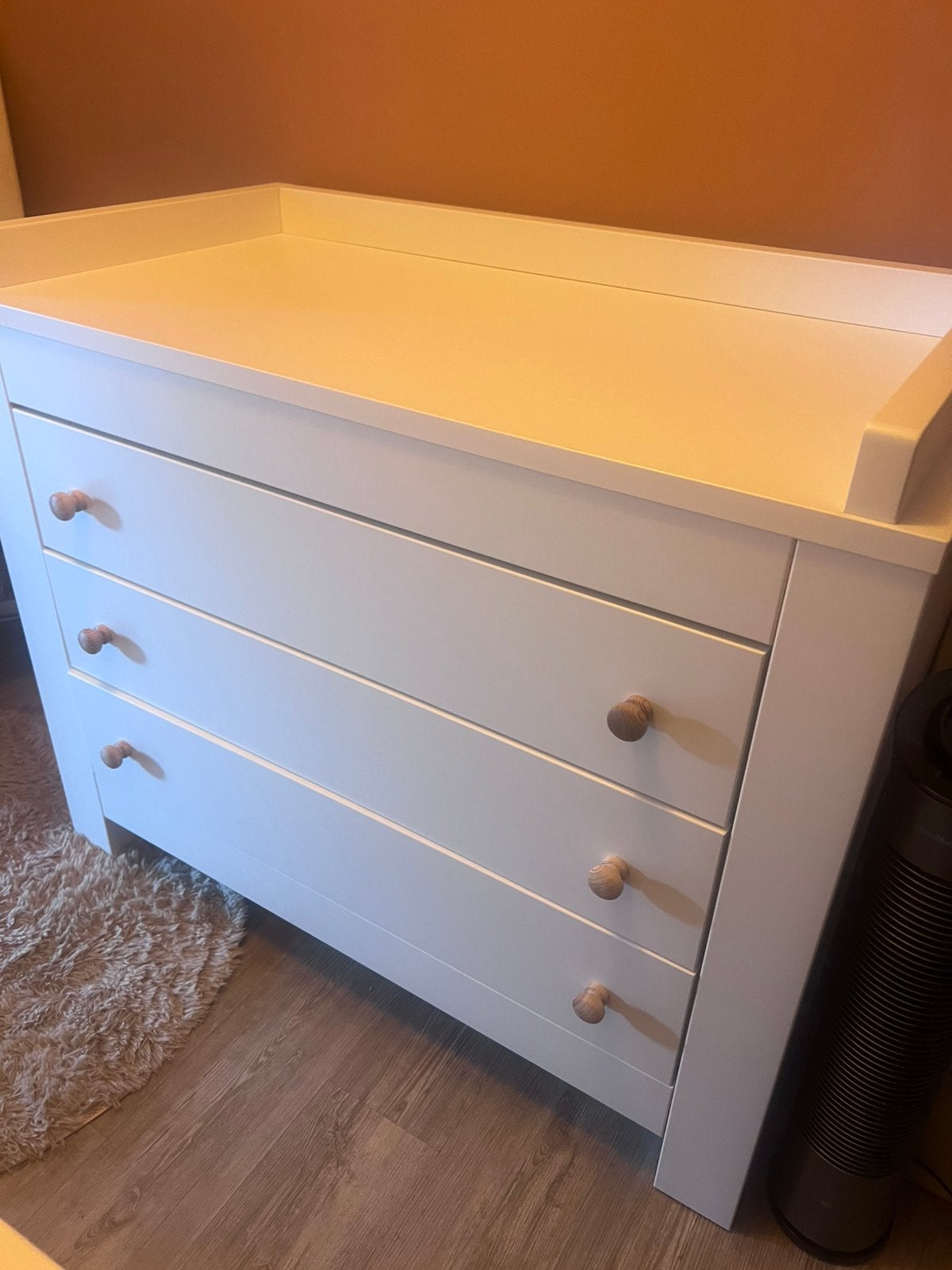 Commode met houten deurknoppen, Kinderen en Baby's, Kinderkamer | Commodes en Kasten, Ophalen, 50 tot 70 cm, 90 tot 105 cm, 100 cm of meer
