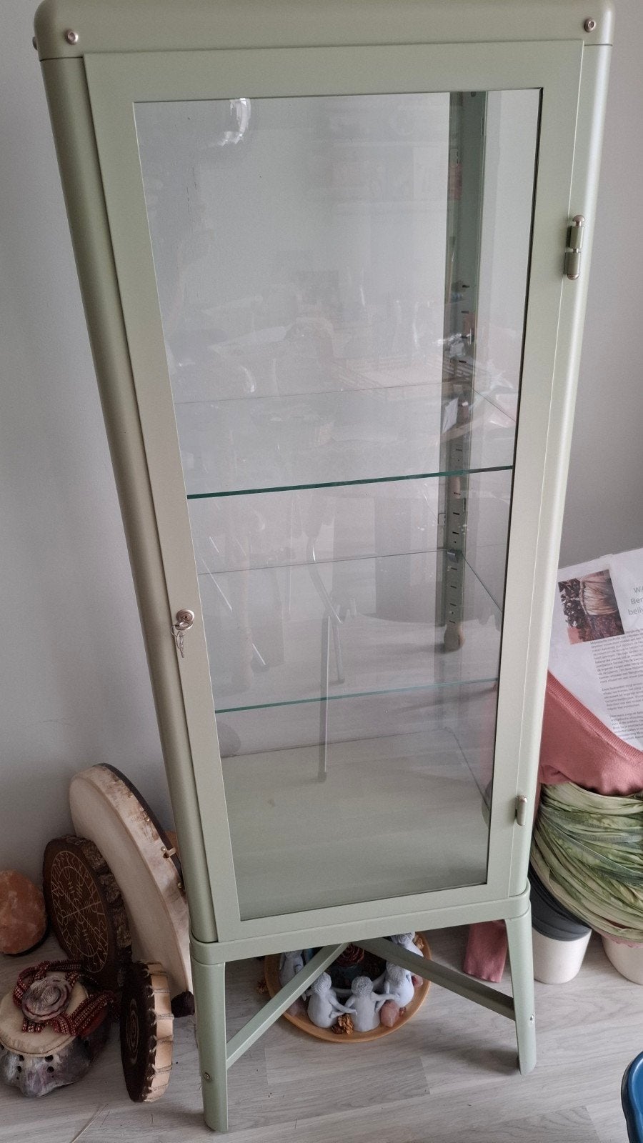FABRIKÖR Ikea vitrinekast grijsgroen, Ophalen, Past in ieder interieur!, 100 tot 150 cm, 50 tot 100 cm