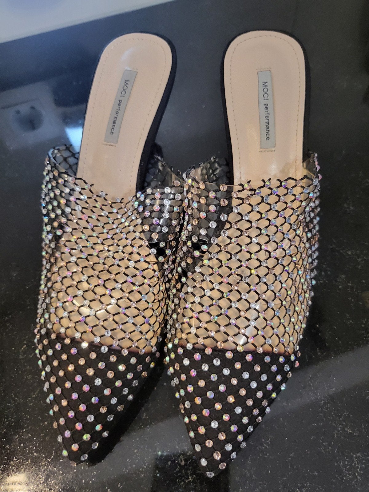 MOCI Performance Muiltjes met strass en hak, Kleding | Dames, Schoenen, Zo goed als nieuw, Sandalen of Muiltjes, Zwart, Ophalen of Verzenden