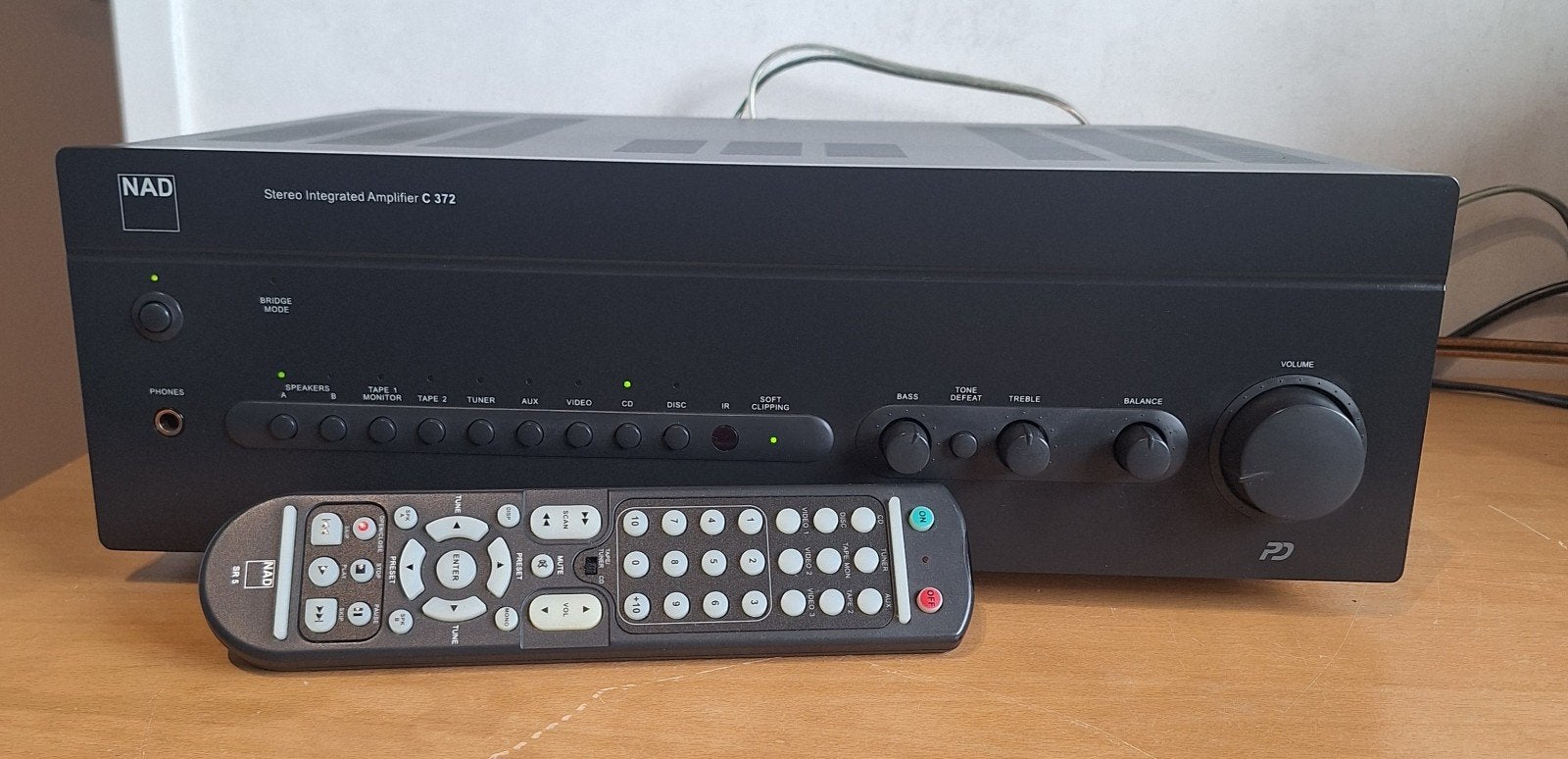 NAD C372 Stereo Versterker met Afstandsbediening, Zo goed als nieuw, 120 watt of meer, Stereo, Ophalen