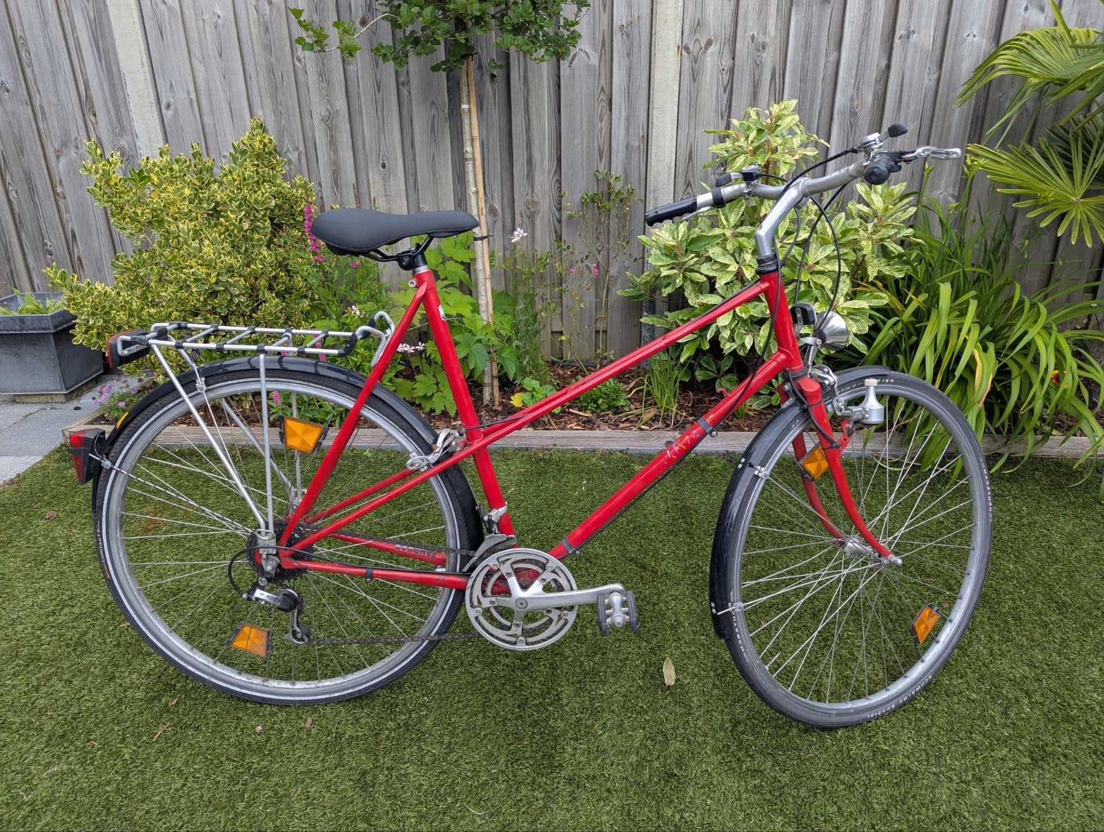 Nette damesfiets 28 inch met 14 versnellingen, Gebruikt, Velgrem, Versnellingen, Ophalen