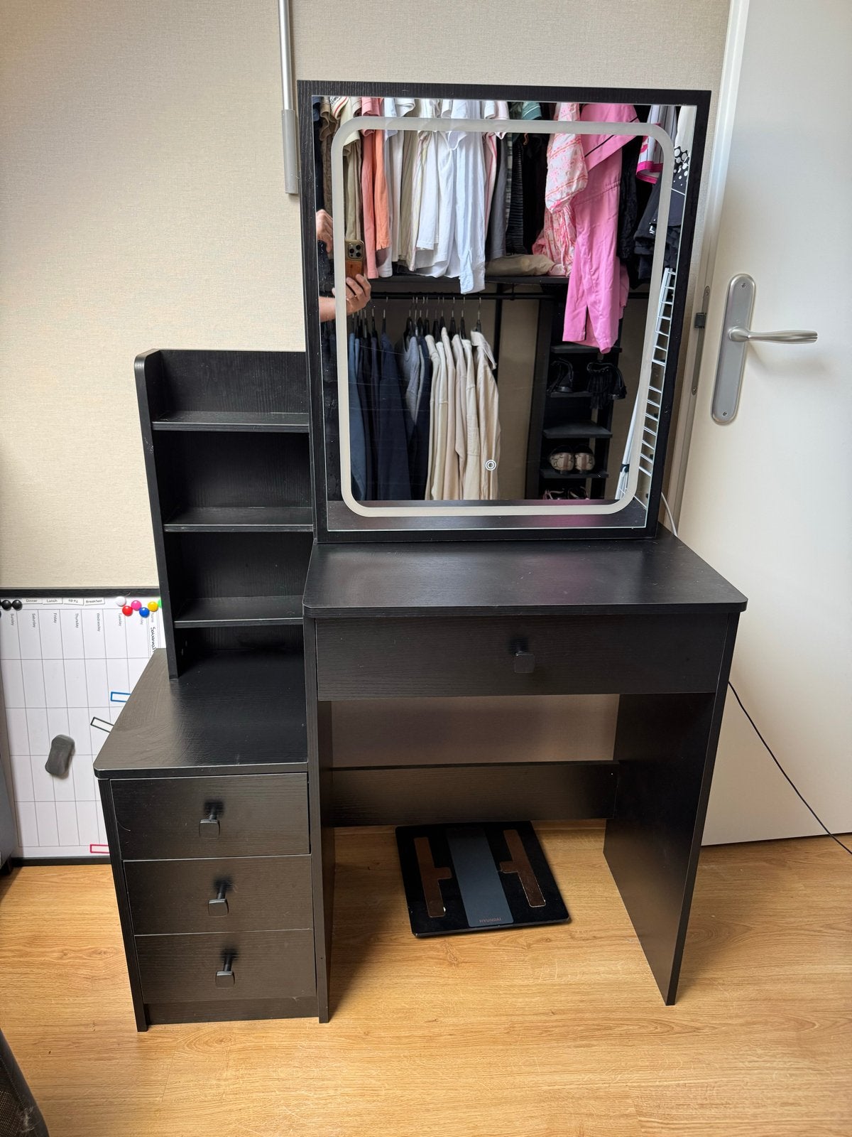 Zwart make-up bureau met spiegel en opbergruimte, Ophalen of Verzenden, Zo goed als nieuw, Hout, 100 tot 150 cm