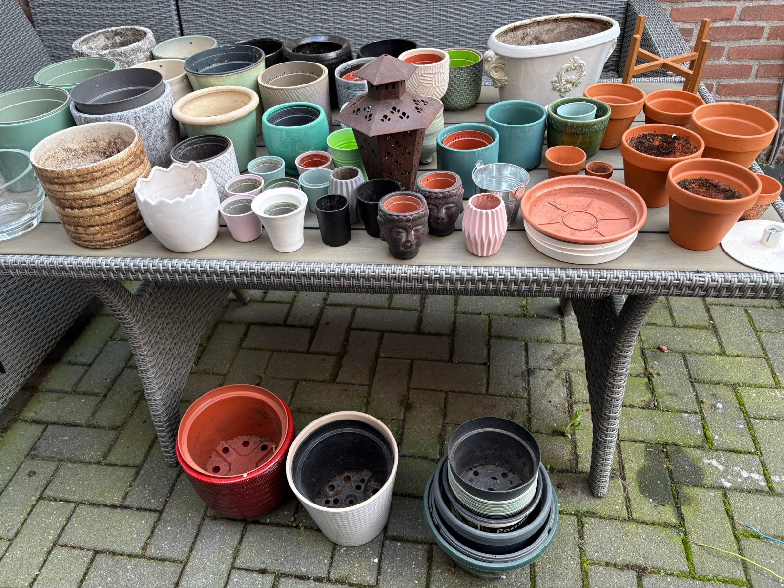 Diverse bloempotten mogen ook los, Ophalen, Gebruikt, Rond, Binnen