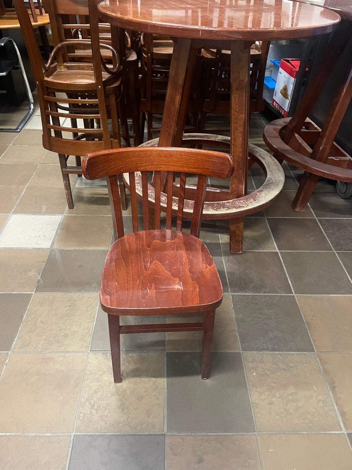Cafestoel gebruikt totaal 34 stuks, Ophalen of Verzenden, Zo goed als nieuw, 8 stoelen of meer