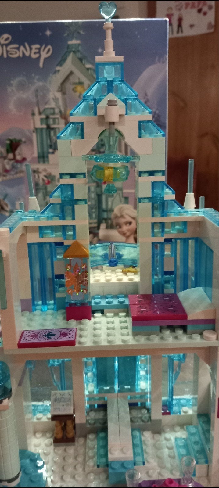 Foto 5 van LEGO Disney Frozen IJskasteel van Elsa (43172) - Incompleet
