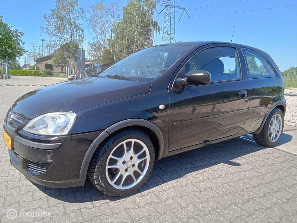 Opel Corsa 1.2-16V Essentia/nieuwe apk, Auto's, Opel, Bedrijf, Corsa, Airbags, Alarm, Startonderbreker, Benzine, Euro 4, C, Hatchback