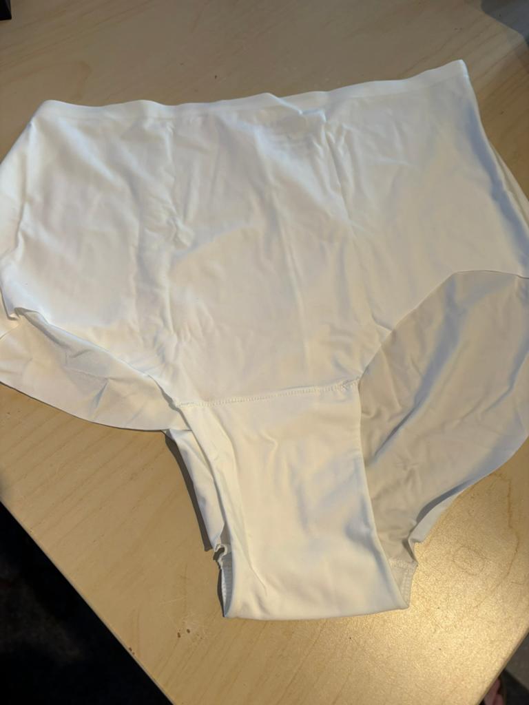 2 naadloze onderbroeken wit heupslip, Kleding | Dames, Ondergoed en Lingerie, Ophalen of Verzenden