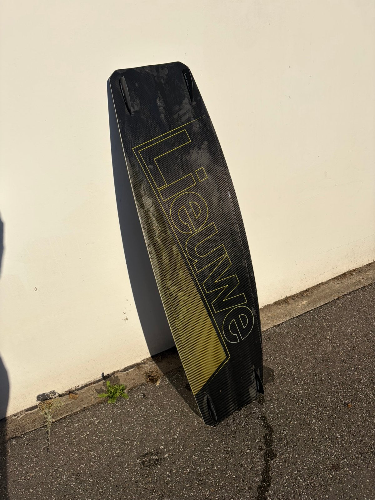 LieUwe Falcon 137*40.5 Twintip Kiteboard Limited Edition, Twintip, Ophalen of Verzenden, Zo goed als nieuw, Kiteboard