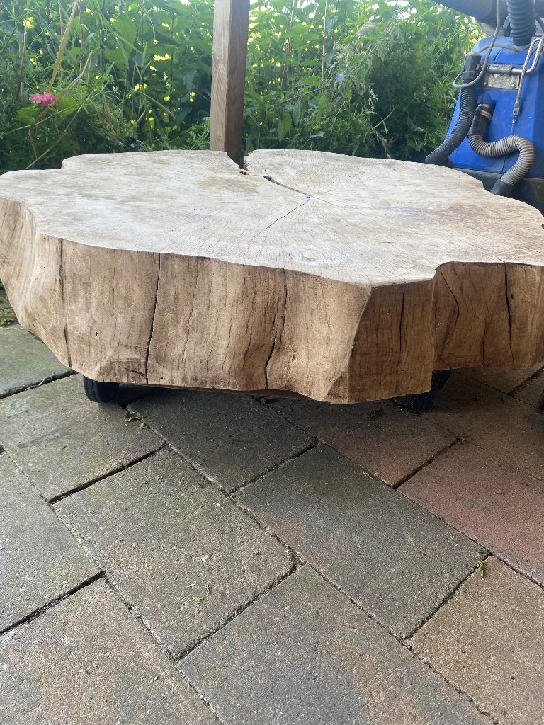 Unieke houten boomstam salontafel op wielen, Ophalen, 100 tot 150 cm, 50 tot 100 cm, Minder dan 50 cm