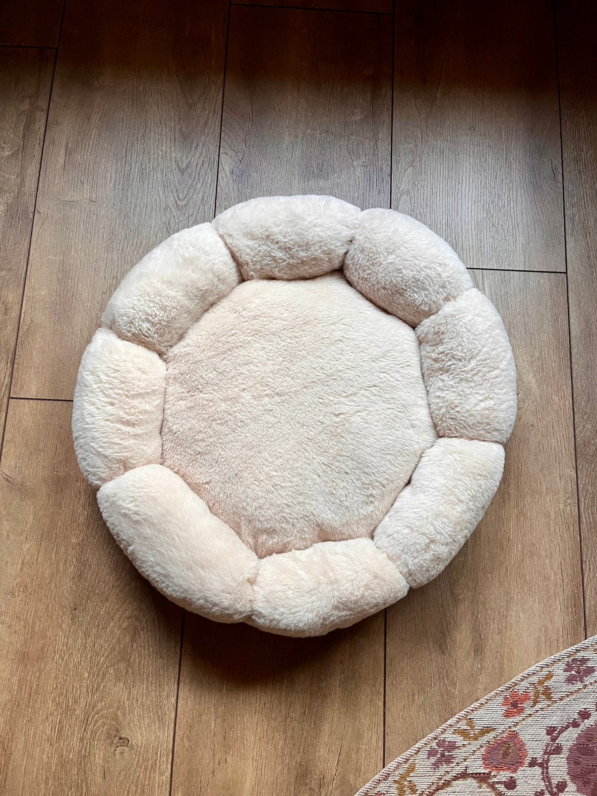 Beige bloemen kattenmand, Ophalen of Verzenden, Nieuw, Pluche