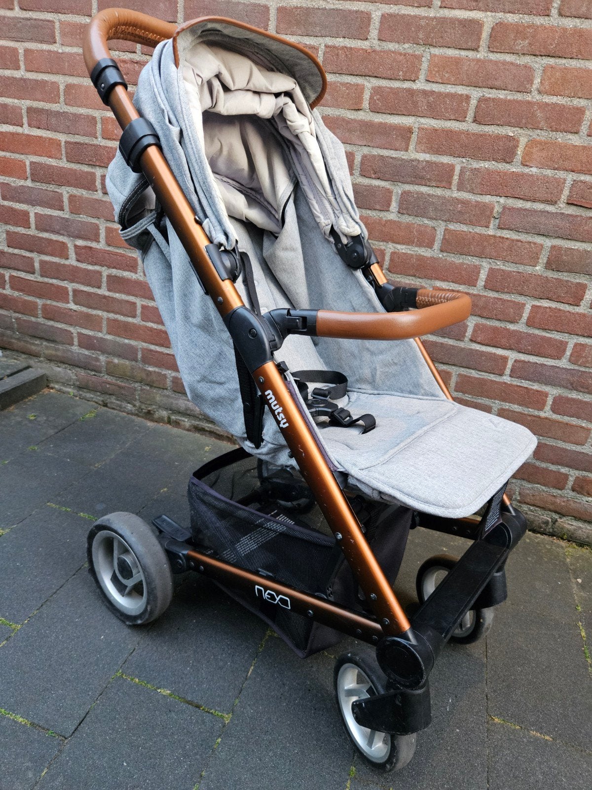 Mutsy Nexo Cognac Luxe Buggy - Lichtgewicht en Compact, Gebruikt, Verstelbare duwstang, Mutsy, Ophalen
