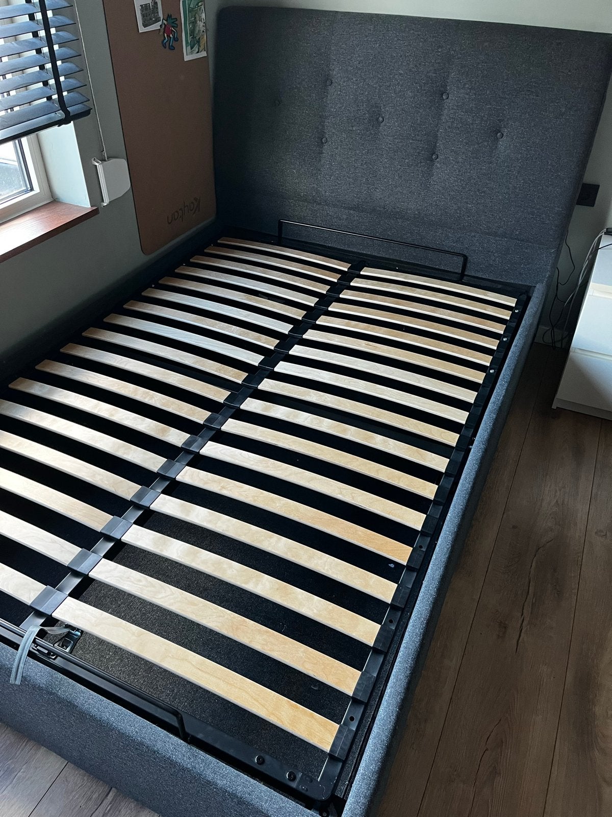 Ikea Idanäs bed met opbergruimte - 140x200 cm, Ophalen, Tweepersoons, 140 cm, Zo goed als nieuw