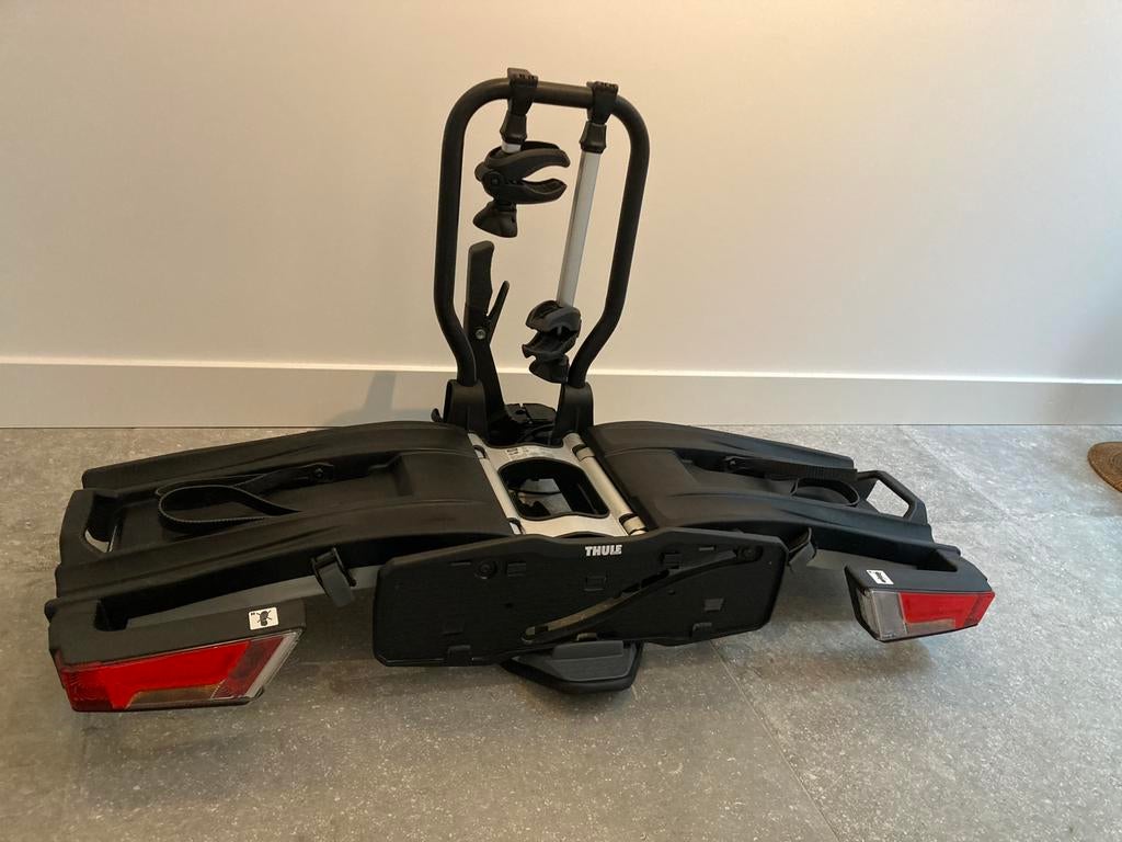 Thule Easyfold XT 2 933 incl. Storagebag, Auto diversen, Fietsendragers, Zo goed als nieuw, Trekhaakdrager, 2 fietsen, Elektrische fiets