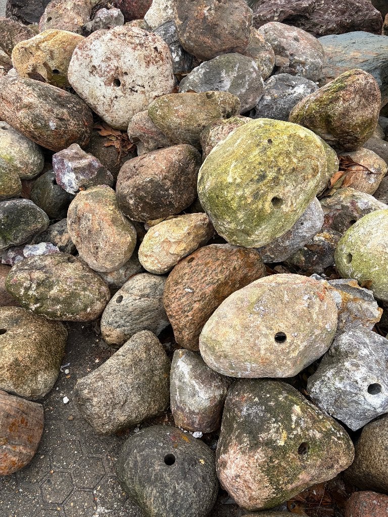 Zwerfkeien met gat - Borrelsteen, Ophalen, Nieuw, Hardsteen, Waterornament