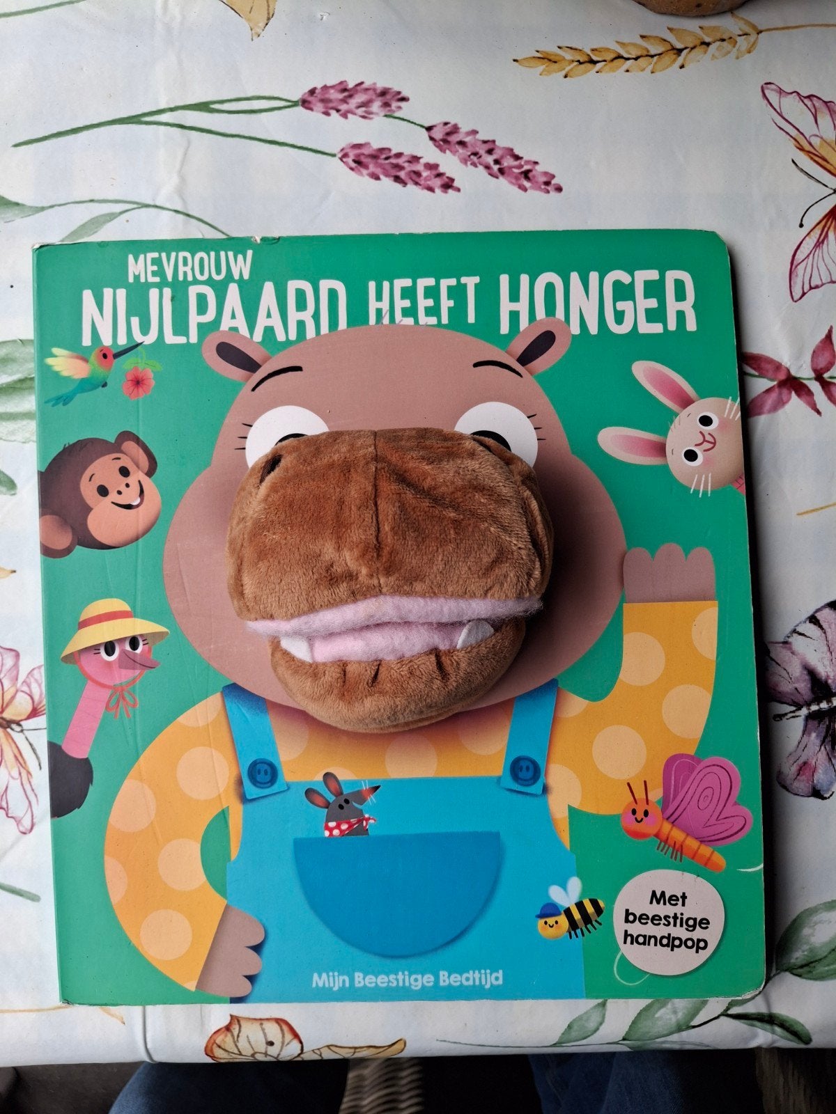 Mevrouw Nijlpaard Heeft Honger - Handpop Boek, Boeken, Ophalen of Verzenden, Gelezen
