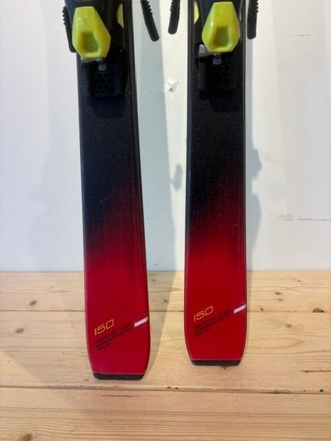 Fischer RC4 The Curv Junior Carveski's lengte 150 cm Netjes, Sport en Fitness, Skiën en Langlaufen, 140 tot 160 cm, Fischer, Ophalen of Verzenden