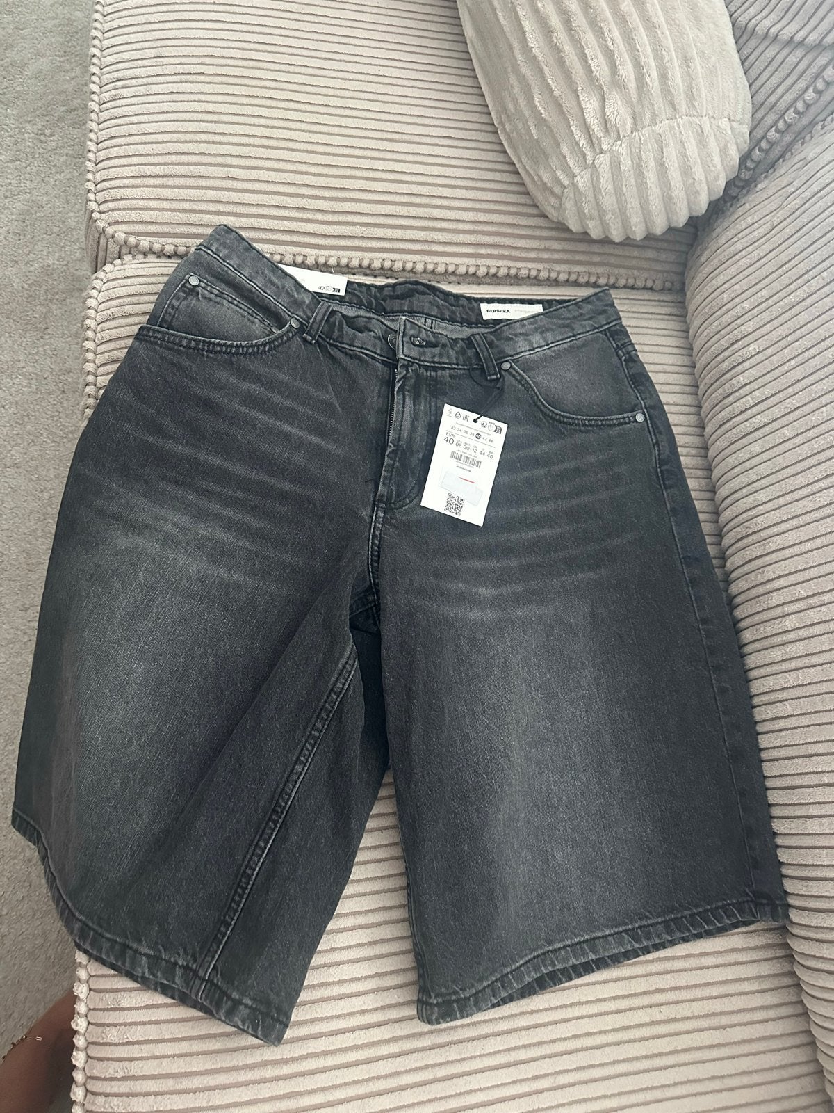 Nieuwe zwarte dames Bermuda spijker short maat 40, Maat 38/40 (M), Zwart, Nieuw, Ophalen of Verzenden