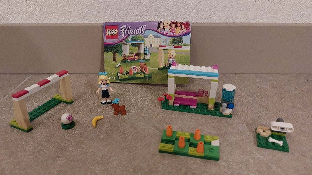 Lego Friends Stephanie's voetbaltraining 41011, Compleet, Lego, Friends, Ophalen of Verzenden