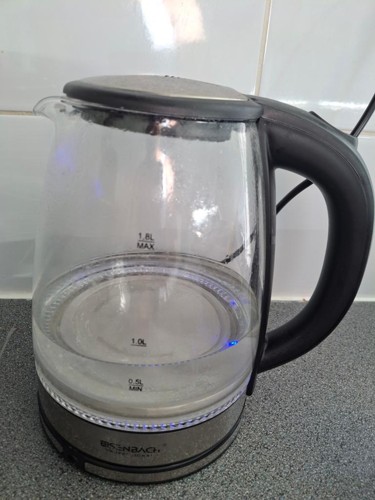 Glazen Waterkoker Eisenbach 1.8L met Blauwe LED Verlichting, 1 tot 2 liter, Ophalen of Verzenden, Gebruikt, Draadloos