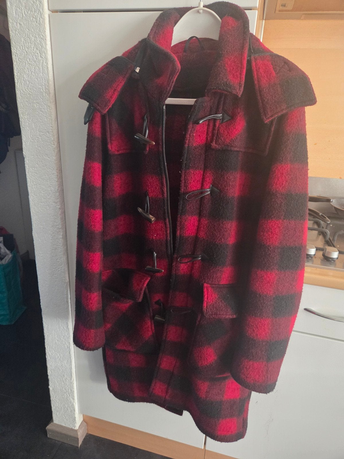 Zara Man geruite duffelcoat - rood/zwart, Ophalen, Maat 52/54 (L), Zara Man, Gedragen