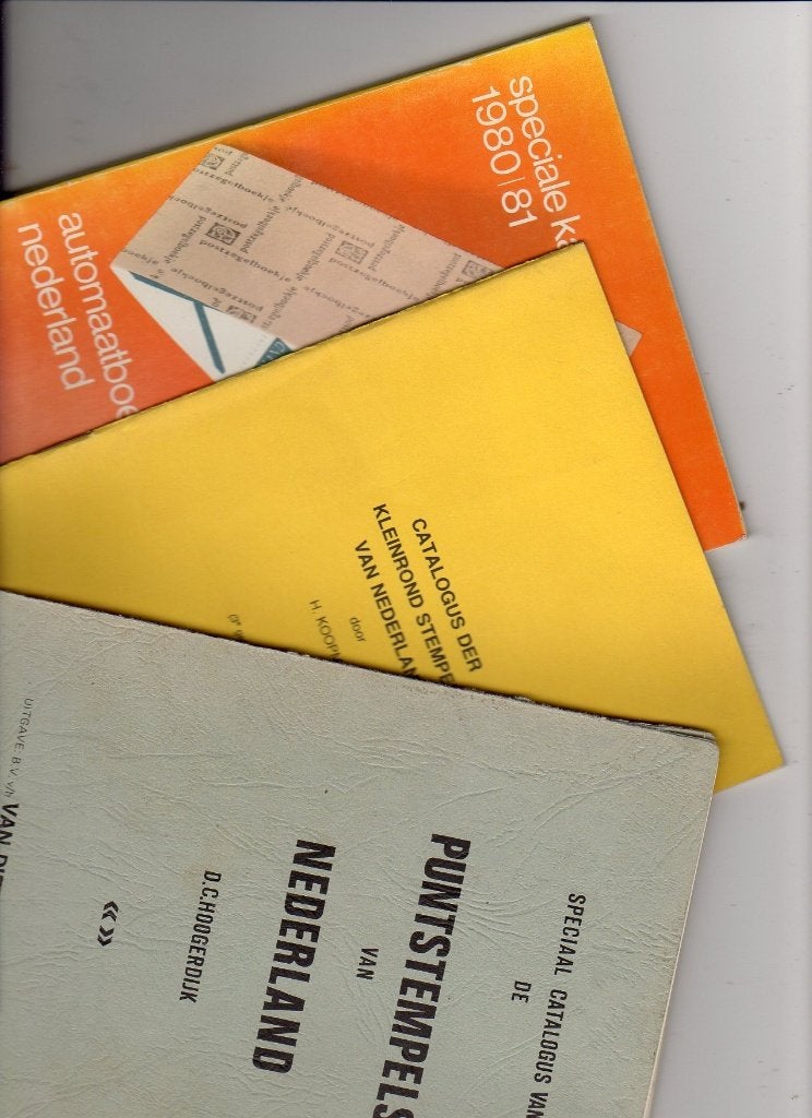 philatelie - 3 oude catalogusboekjes nederland, Postzegels en Munten, Postzegels | Toebehoren, Ophalen of Verzenden, Catalogus