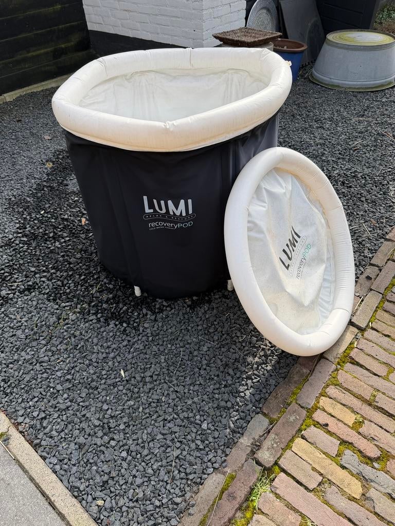 Te koop Lumi Recovery Pod ijsbad, Tuin en Terras, Ophalen, Gebruikt, Afdekzeil, Vast