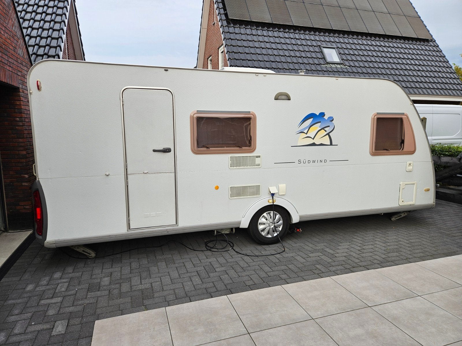 Knaus Sudwind 550 FSK Mover, Airco, Voortent en luifel, Caravans en Kamperen, Caravans, Rondzit, Koelkast, Particulier, Knaus