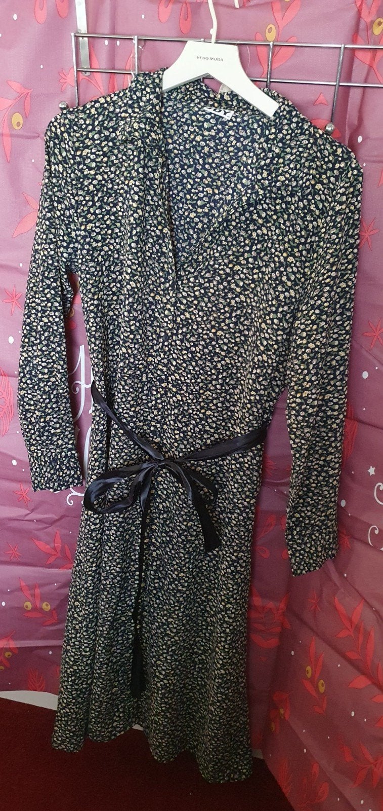 Nieuwe JDY bloemenprint jurk met ceintuur - Maat M, Kleding | Dames, Maat 38/40 (M), Nieuw, JDY, Onder de knie