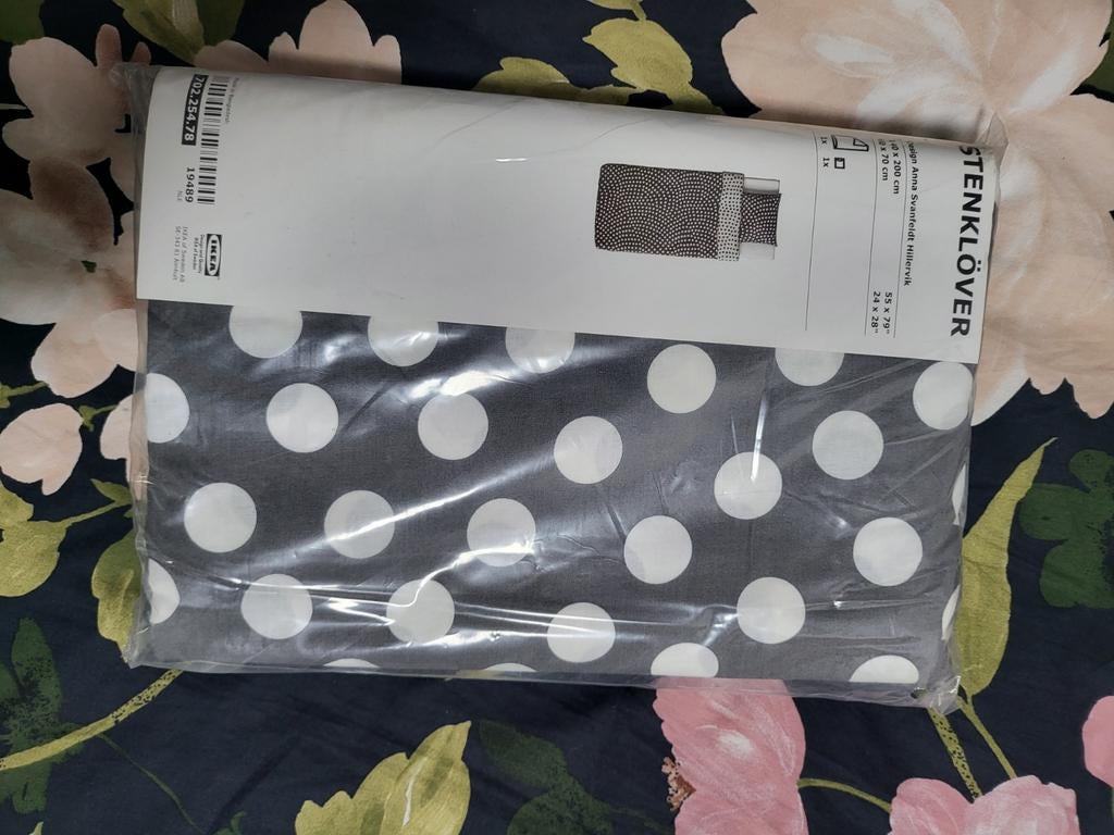 IKEA Stenklöver dekbedovertrek polka stippen Nieuw 140x200, Ophalen of Verzenden, Nieuw, Zwart, Tafelkleed of Tafelzeil