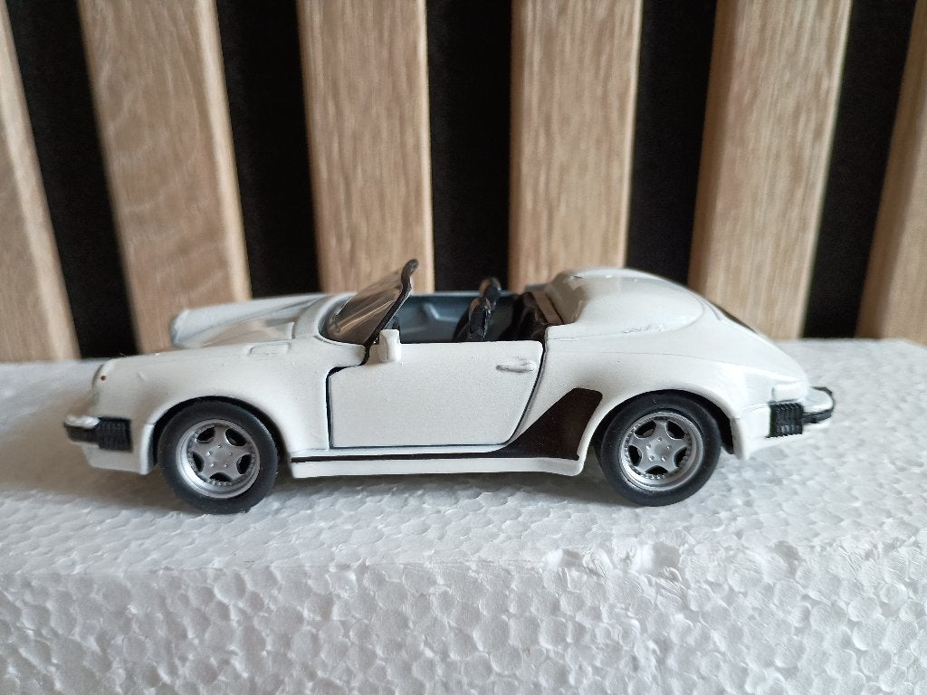 Modelauto Porsche 911 Speedster Maisto, Hobby en Vrije tijd, Ophalen of Verzenden, Zo goed als nieuw, Auto, Overige merken