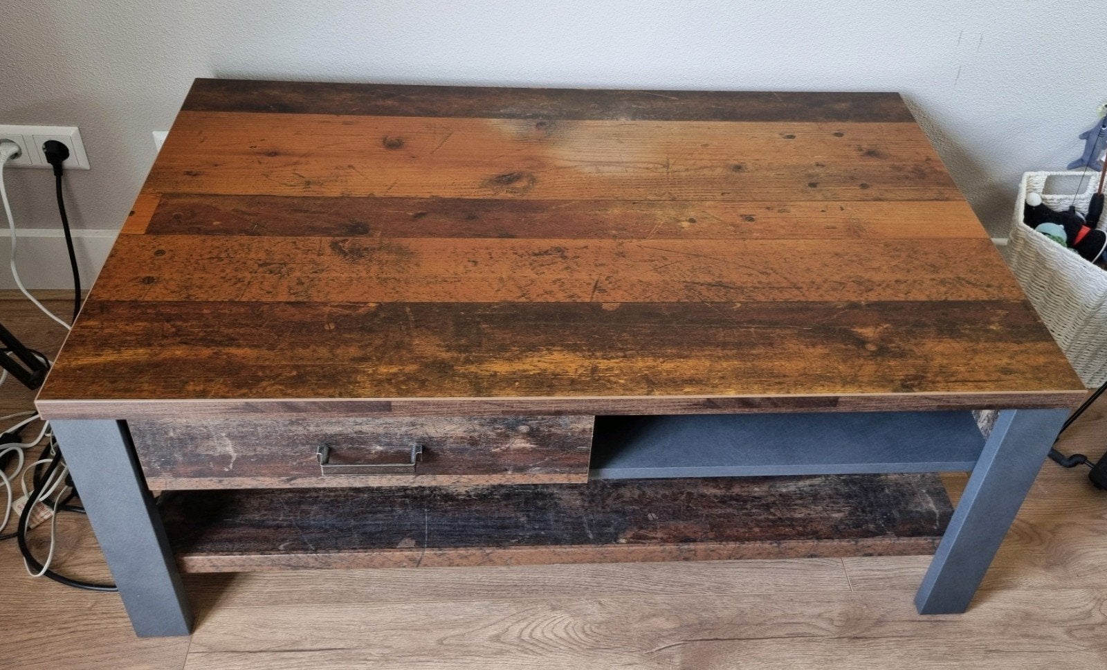 Industriële salontafel, Huis en Inrichting, Complete inboedels, Ophalen