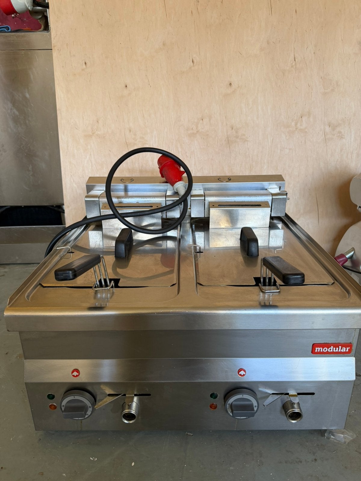 Modular Friteuse 2x 10 liter (krachtstroom), 4 liter of meer, Ophalen, Zo goed als nieuw, Duo-friteuse