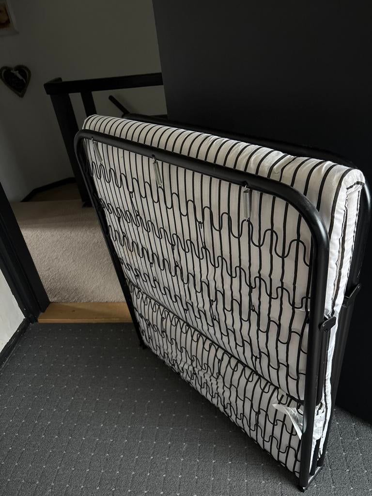 Opklapbed / Logeerbed - Makkelijk op te bergen, Huis en Inrichting, Slaapkamer | Bedden, Ophalen, Gebruikt, Eenpersoons, Zwart