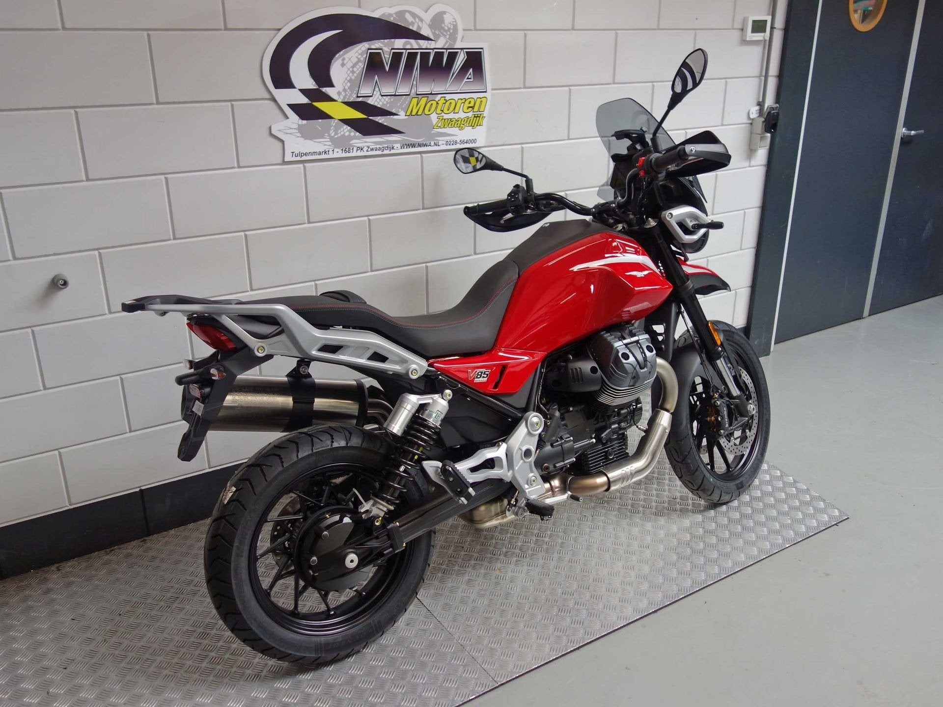 Moto Guzzi V 85 Strada, 853 cc, ABS, Meer dan 35 kW, Toermotor