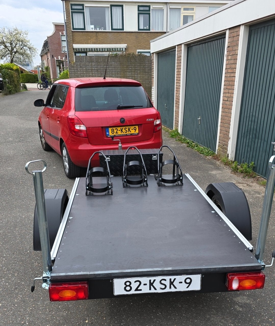 Motor aanhanger te huur. 25 euro per dag. 2 of 1 motor(en), Ophalen of Verzenden