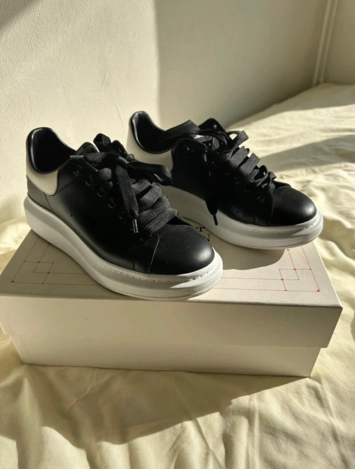 Alexander McQueen oversized sneakers, Kleding | Heren, Ophalen, Zwart, Sneakers of Gympen, Zo goed als nieuw