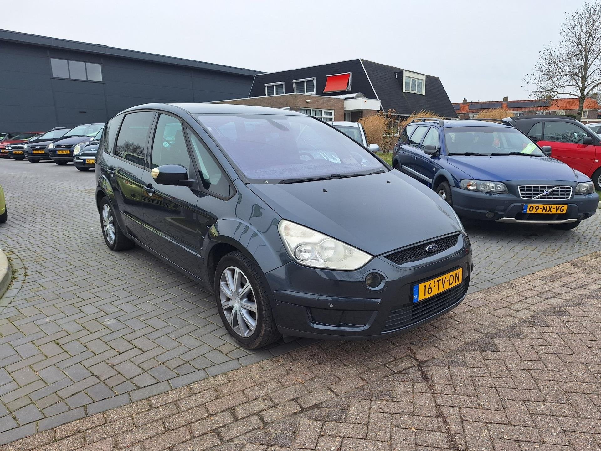 Ford S-Max 2.0-16V / Zeer comfortabel / APK feb 2027, Voorwielaandrijving, Gebruikt, 1505 kg, Metallic lak