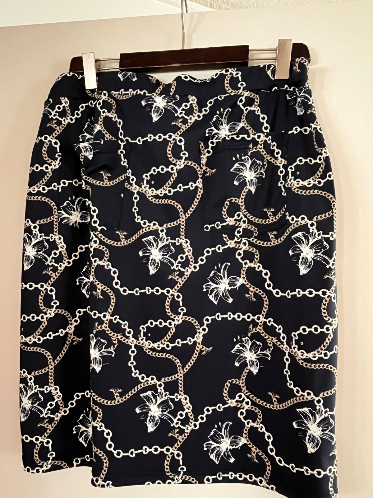 HV Society rok met ketting- en bloemenprint, maat 42, Kleding | Dames, Rokken, Zwart, Maat 42/44 (L), Ophalen of Verzenden, Zo goed als nieuw